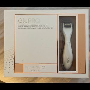 BeautyBio GloPRO Microneedling Regeneration Tool